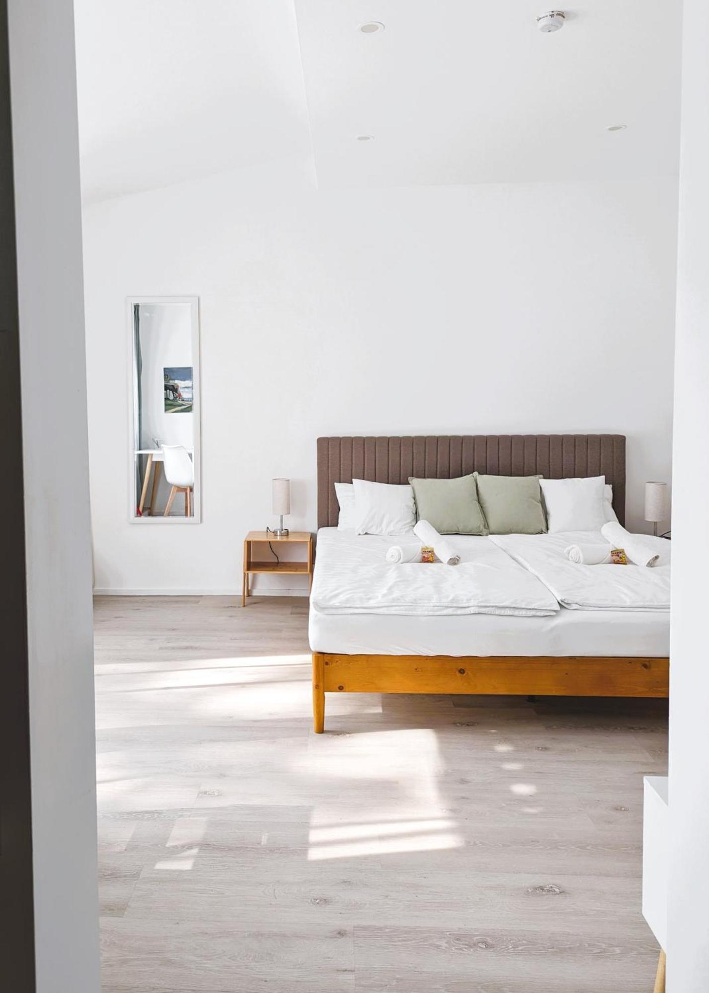 Apartment Naehe Airbus Manching Exterior foto